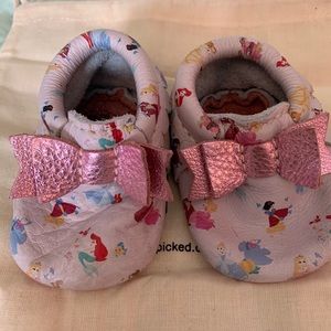 Freshly Picked Disney Princess sz 1 baby girl mocc